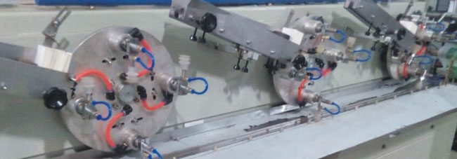 DZB-300C卡片全自動(dòng)包裝機機械細節